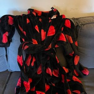 PINK Victoria secret bathrobe in large/extra large in red Hearts n black